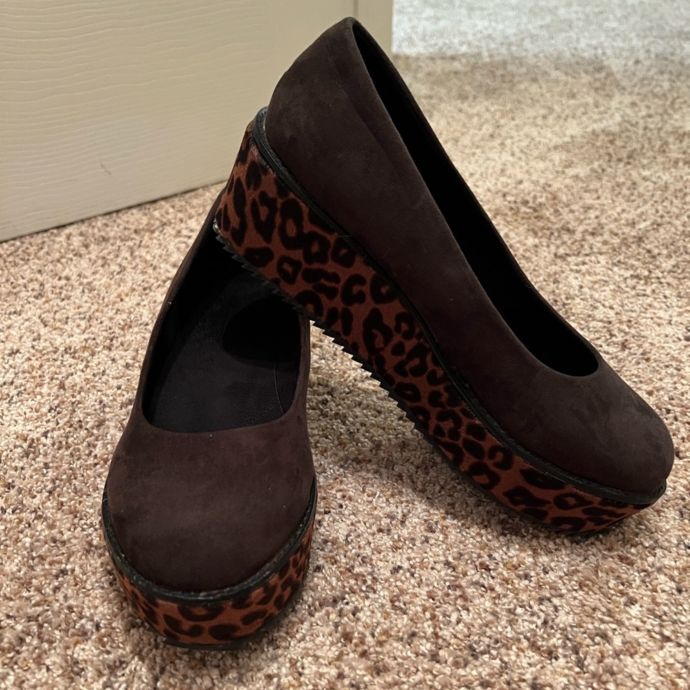 Women's platform shoes worn once